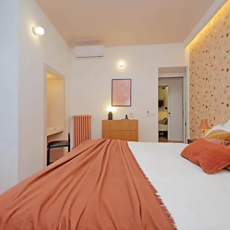 Ych-lussuoso Al Colosseo Apartment