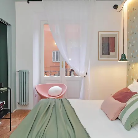 Ych-lussuoso Al Colosseo Apartament *