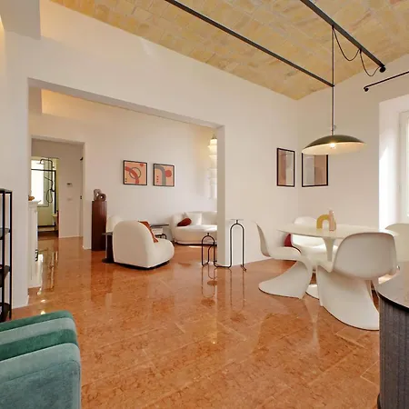 Ych-lussuoso Al Colosseo Apartament *