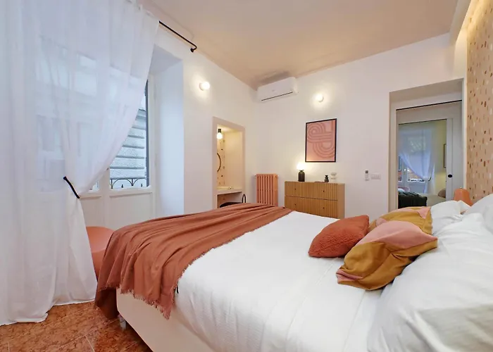 Ych-lussuoso Al Colosseo *